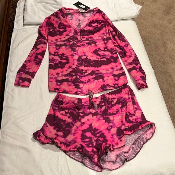 NWT- 2 Piece PJ Short Set Pink Combo Ribbed Style - Picture 2 of 12